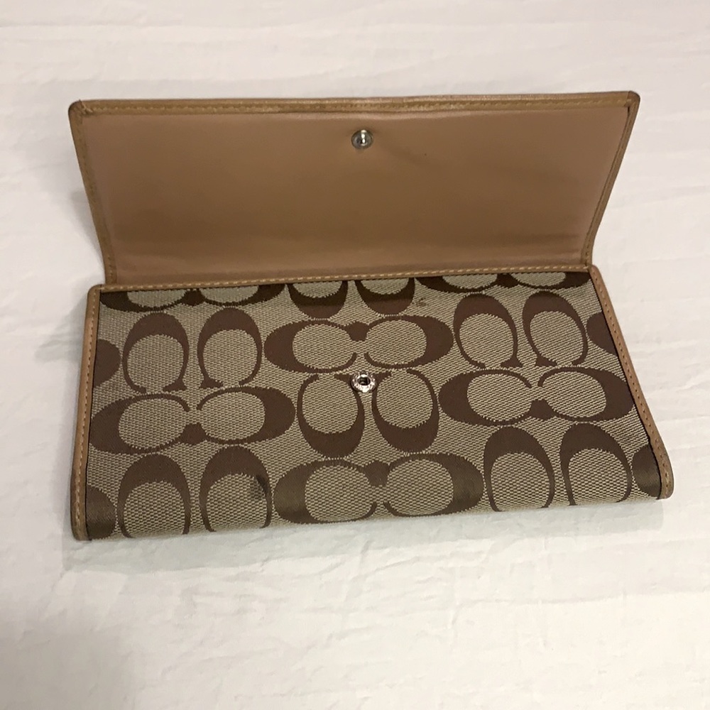 Large Coach Wallet - Picture 2 of 4